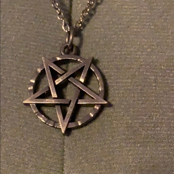 Pentagram Necklace - Picture 1 of 3